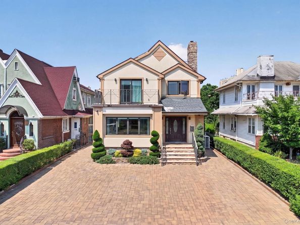 262 W End Avenue, Brooklyn NY 11235