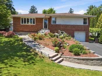 351 Grandview Boulevard