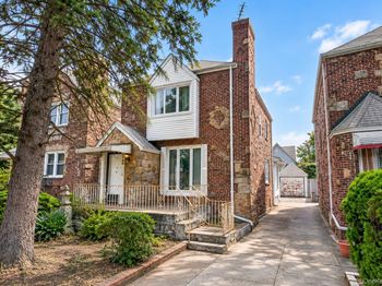 45-23 Utopia Parkway