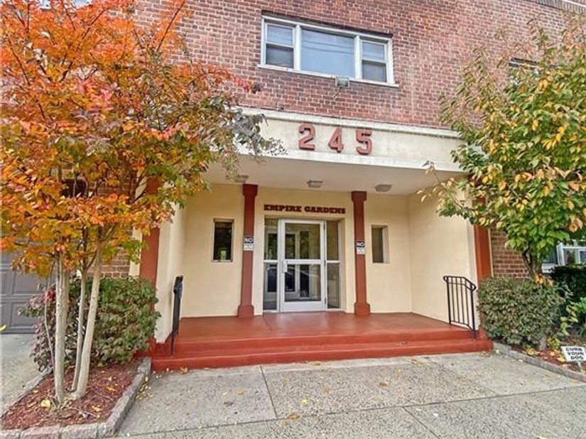 245 Bronx River Road 8C, Yonkers NY 10704