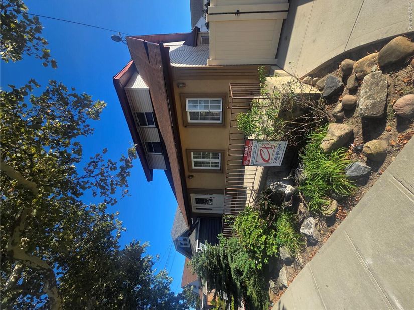 10008 157th Avenue, Howard Beach NY 11414