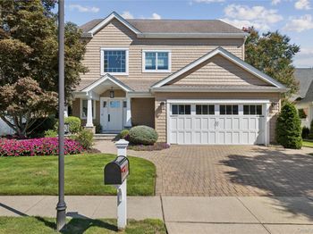 14 Esmond Avenue