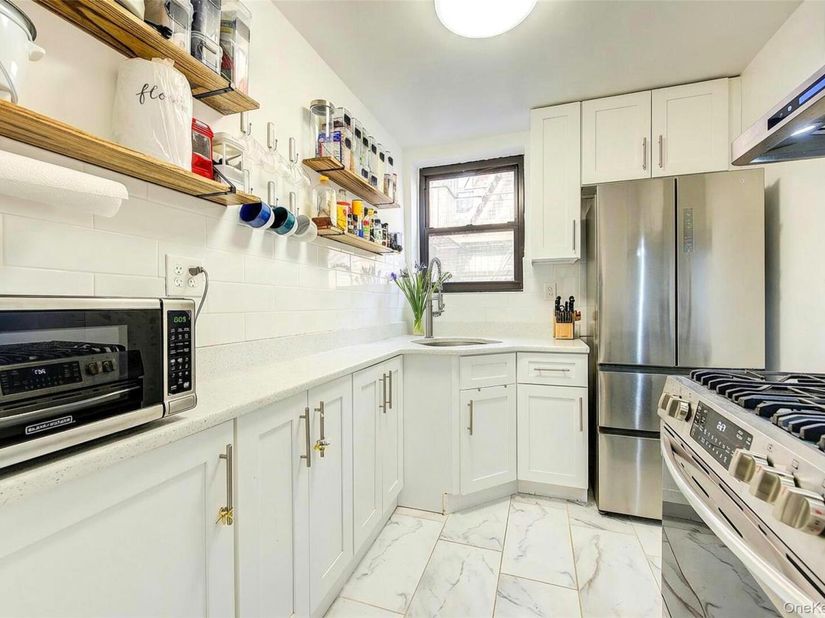 83-30 Vietor Avenue 708, Elmhurst NY 11373