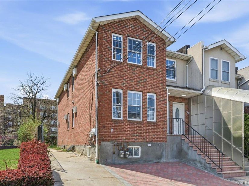 84-34 169th Street, Jamaica Hills NY 11432