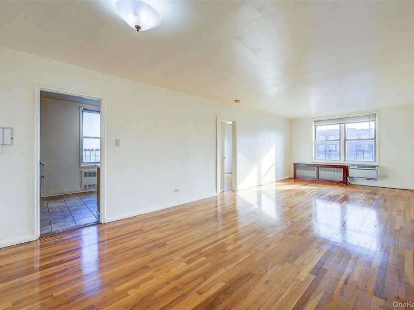 63-11 Queens Boulevard G3, Woodside NY 11377
