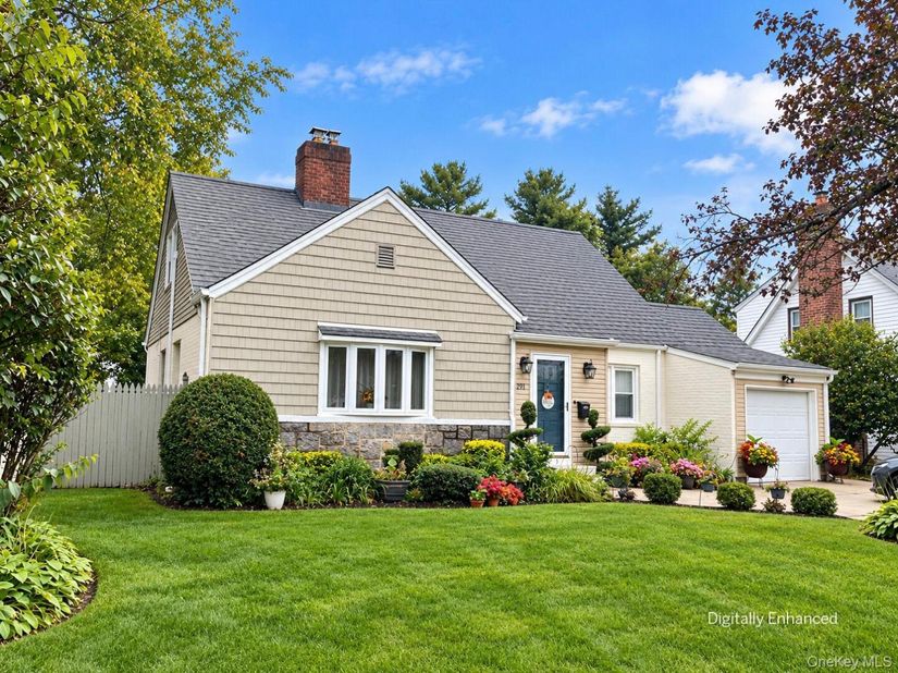 291 Maryland Avenue, Freeport NY 11520