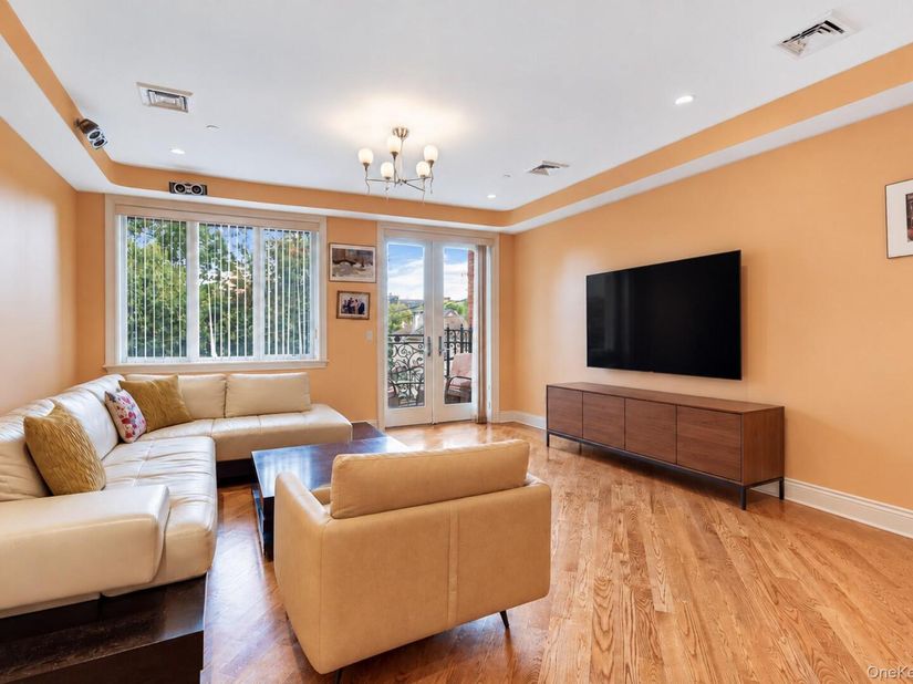 1674 E 22nd Street 3B, Brooklyn NY 11229