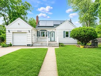 17 Maple Street