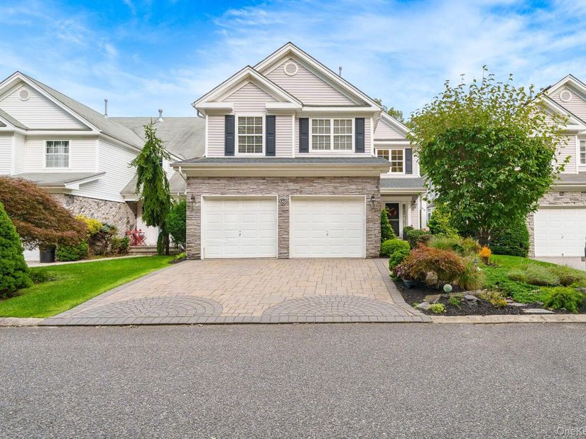 66 Kate Circle, Middle Island NY 11953