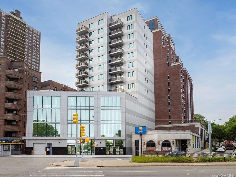 124-28 Queens Boulevard 9A, Kew Gardens NY 11415
