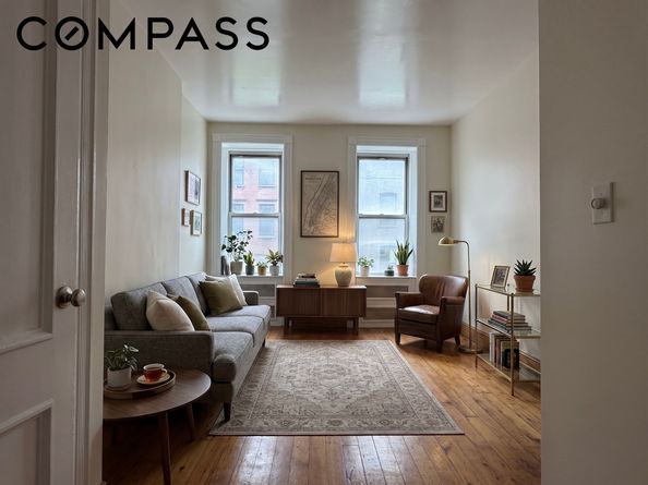 457 West 35th Street 4E, New York NY 10001