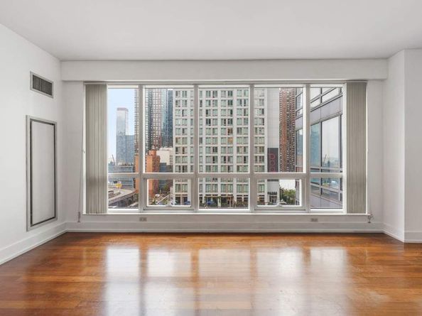 350 West 42nd Street 10M, New York NY 10036
