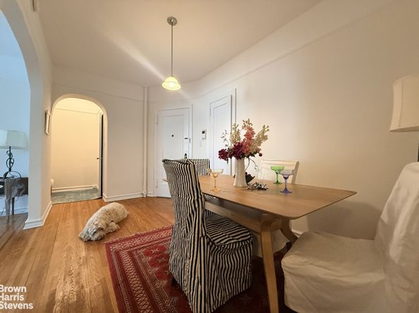 85-10 34th Avenue 421, Queens NY 11372