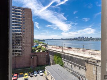 158-18 Riverside Drive W