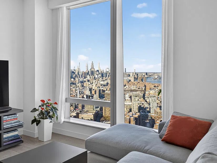 252 South Street 64G, New York NY 10002