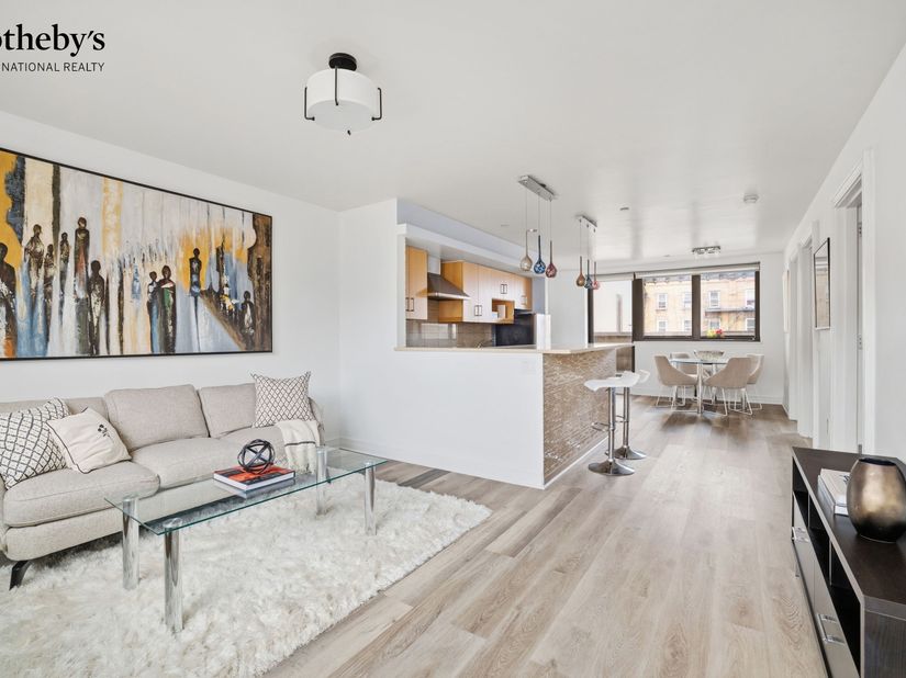 136 East Broadway 3A, New York NY 10002