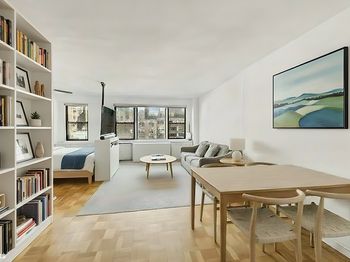 345 East 52nd Street