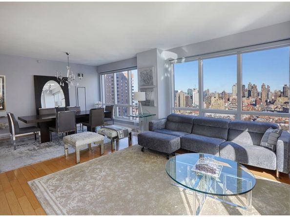 350 West 42nd Street 34D, New York NY 10036