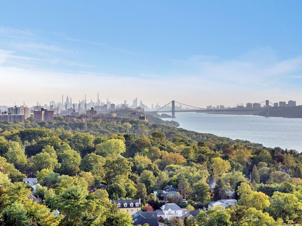 5700 Arlington Avenue 22R, Bronx NY 10471