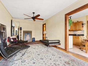 1075 Grand Concourse