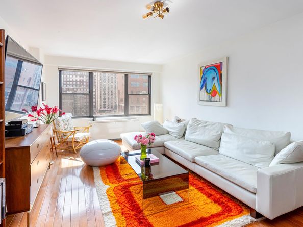120 East 90th Street 16B, New York NY 10128