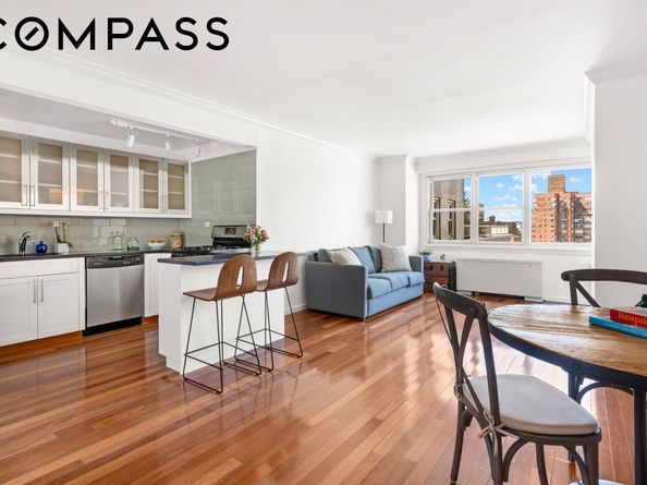 101 West 12th Street 15A, New York NY 10011