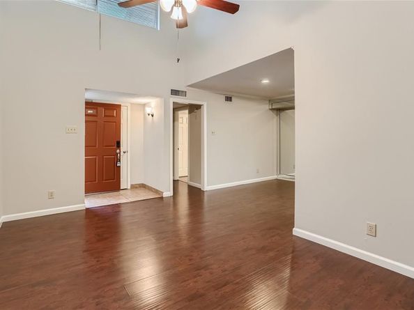 16301  Ledgemont Lane  269, Addison Texas 75001