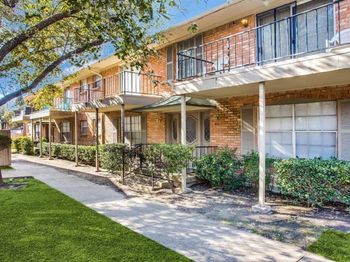 3604  Parkridge Drive 