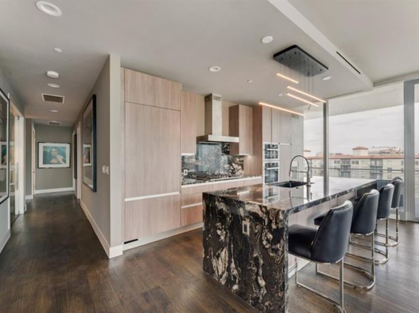 3130 N Harwood Street  1506, Dallas Texas 75201