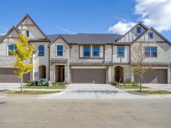 808  Homeplace Circle 