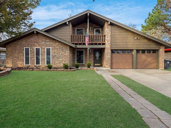 1303  Paisley Drive , Arlington Texas 76015