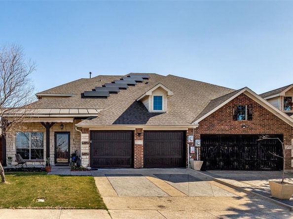 2212  Paige Court , Carrollton Texas 75006