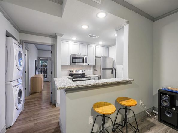 5325  Bent Tree Forest Drive  1118, Dallas Texas 75248