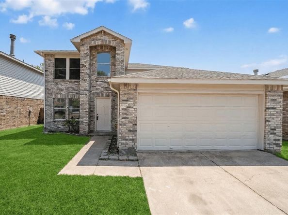 4241  Meadowknoll Drive , Fort Worth Texas 76123