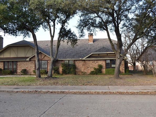 4831  Berridge Lane , Dallas Texas 75227