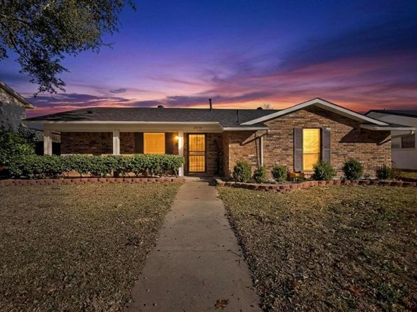 2618  Richcreek Drive , Garland Texas 75044