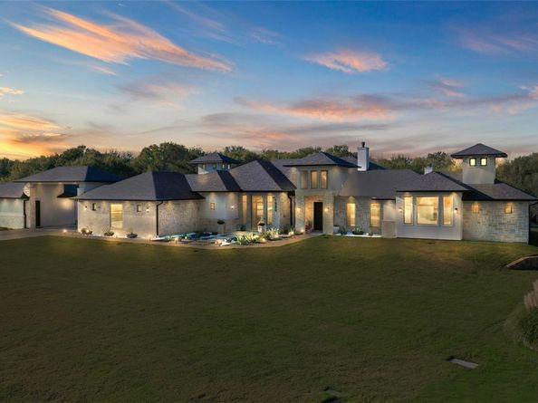 1889  Creekview Court , Argyle Texas 76226
