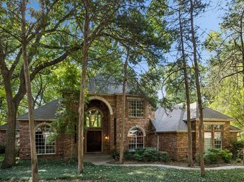 908  Trailwood Court 