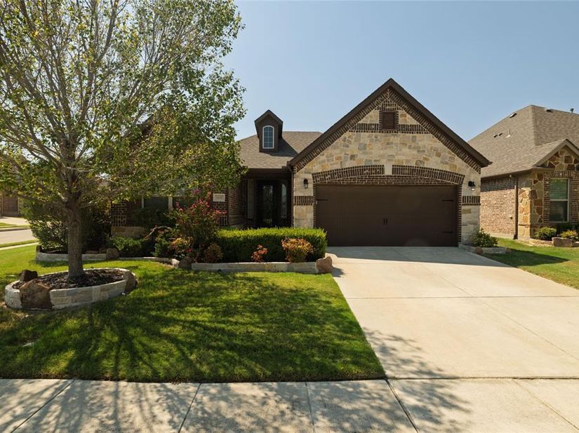 1401  Eagleton Lane , Northlake Texas 76226