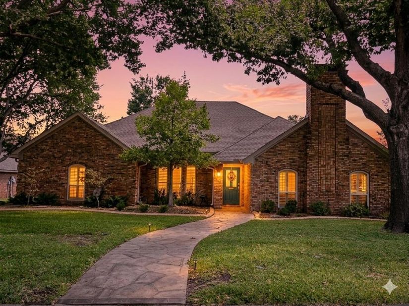 2304  Skipwith Drive , Plano Texas 75023