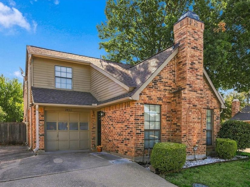 2831  Harbinger Lane , Dallas Texas 75287