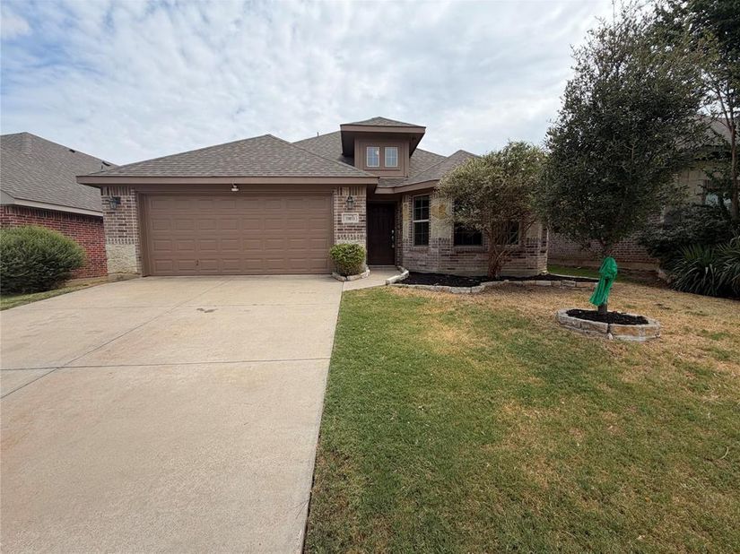 11813  Bellegrove Road , Burleson Texas 76028