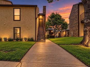 1201  Calico Lane 