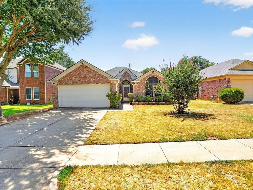 306  Branch Bend , Euless Texas 76039