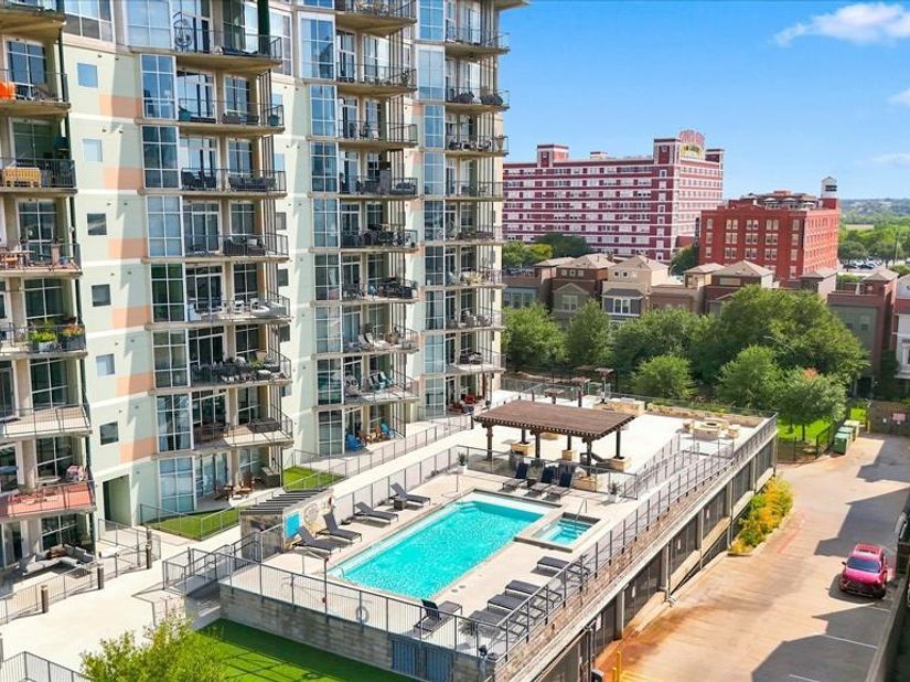 1001  Belleview Street  308, Dallas Texas 75215