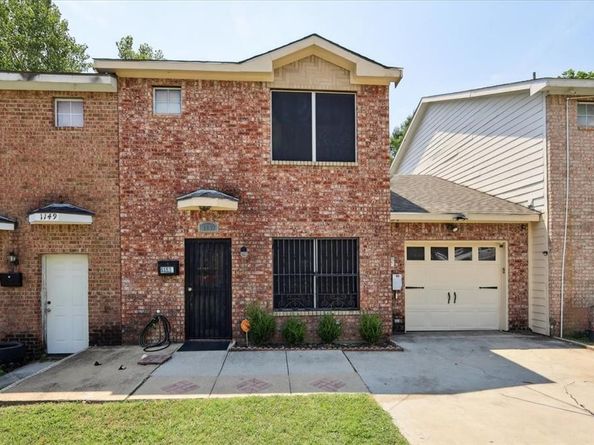 1153  College Street , Grand Prairie Texas 75050