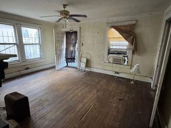 3900  Colonial Avenue 