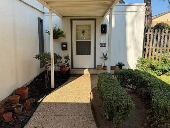 408  Hollyhill Lane , Denton Texas 76205