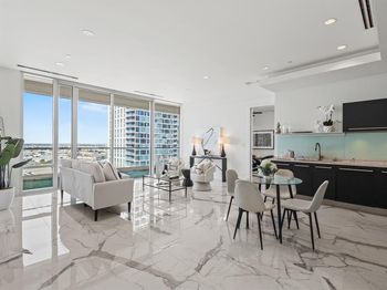 2408  Victory Park Lane 