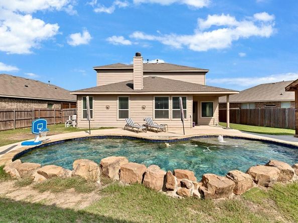 1777  Rio Penasco Road , Fort Worth Texas 76052